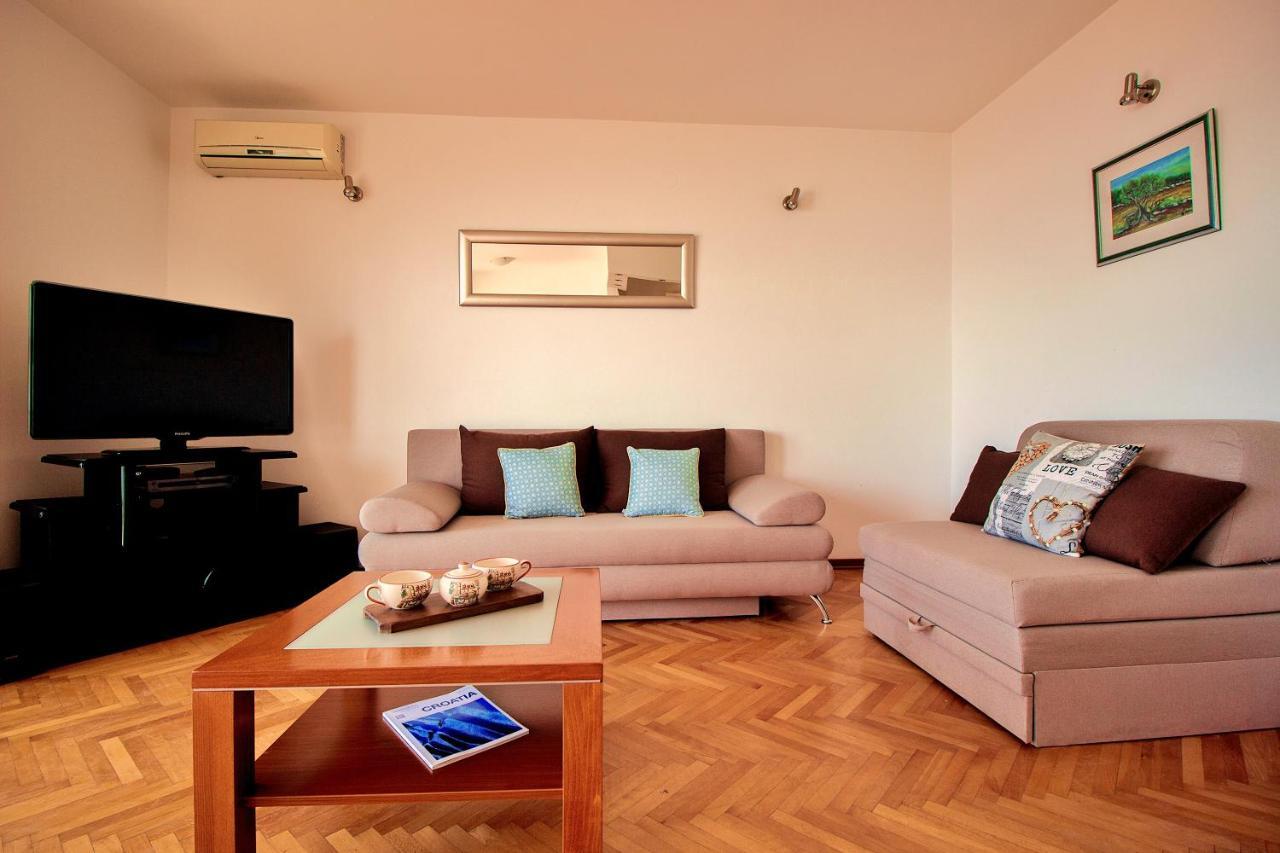 Duće Sandy Beach Apartments מראה חיצוני תמונה